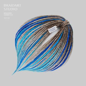 Серые де-дреды с голубыми и синими акцентами.