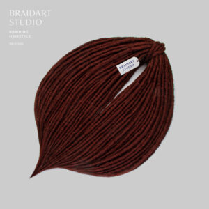 Комплект дред в оттенке "красное дерево".